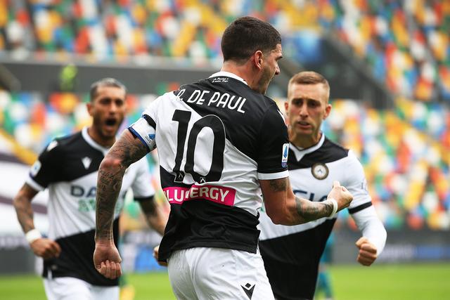 西超杯-亚马尔破门姆巴佩建功 巴萨5-2皇马夺冠